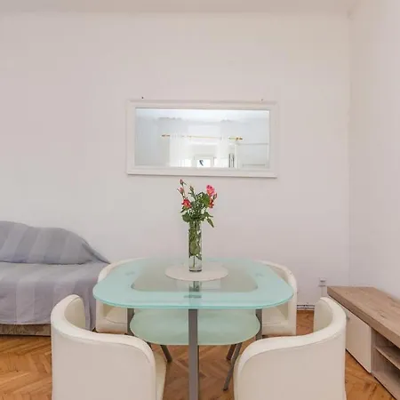 Marjan Apartment *