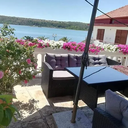 Marjan Apartment